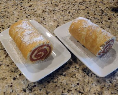 Brazo Gitano (Guava-Filled Cake Roll)